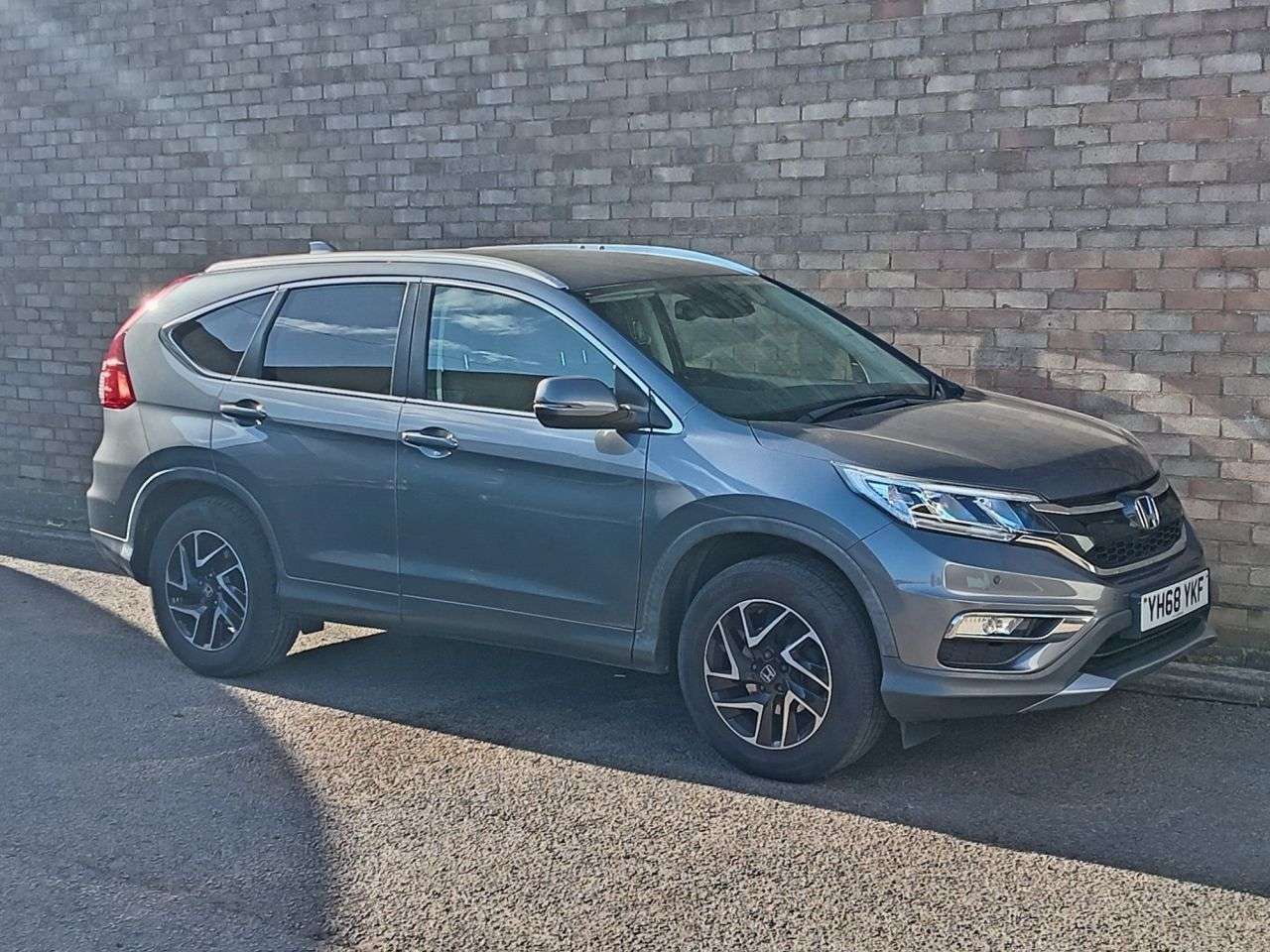 A 2018 HONDA CR-V 2.0 i-VTEC SE Plus Navi SUV 5dr Petrol Auto 4WD Euro 6 (155 ps) A 2018 HONDA CR-V 2.0 i-VTEC SE Plus Navi SUV 5dr Petrol Auto 4WD Euro 6 (155 ps)