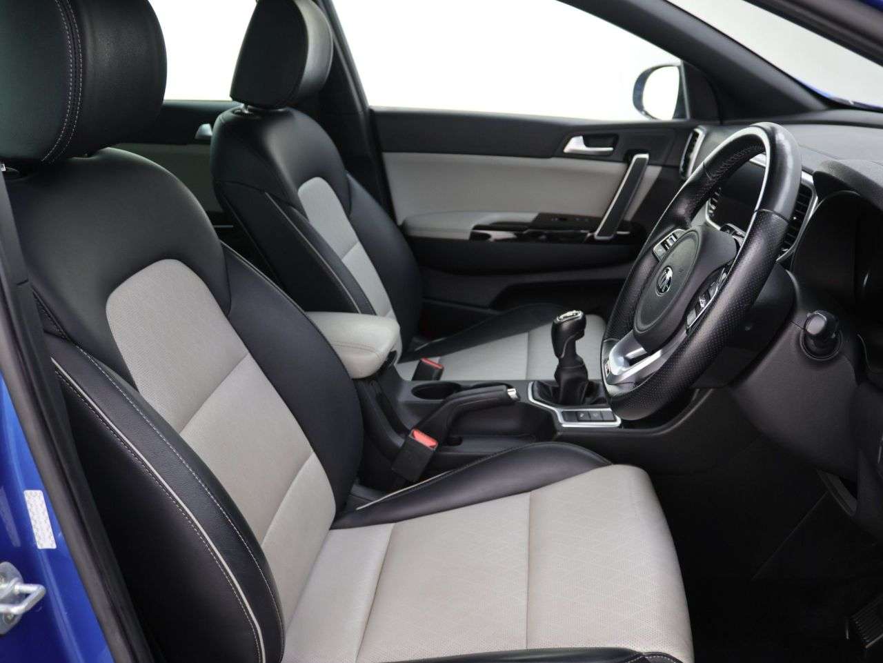 2021 KIA SPORTAGE 2021 KIA SPORTAGE