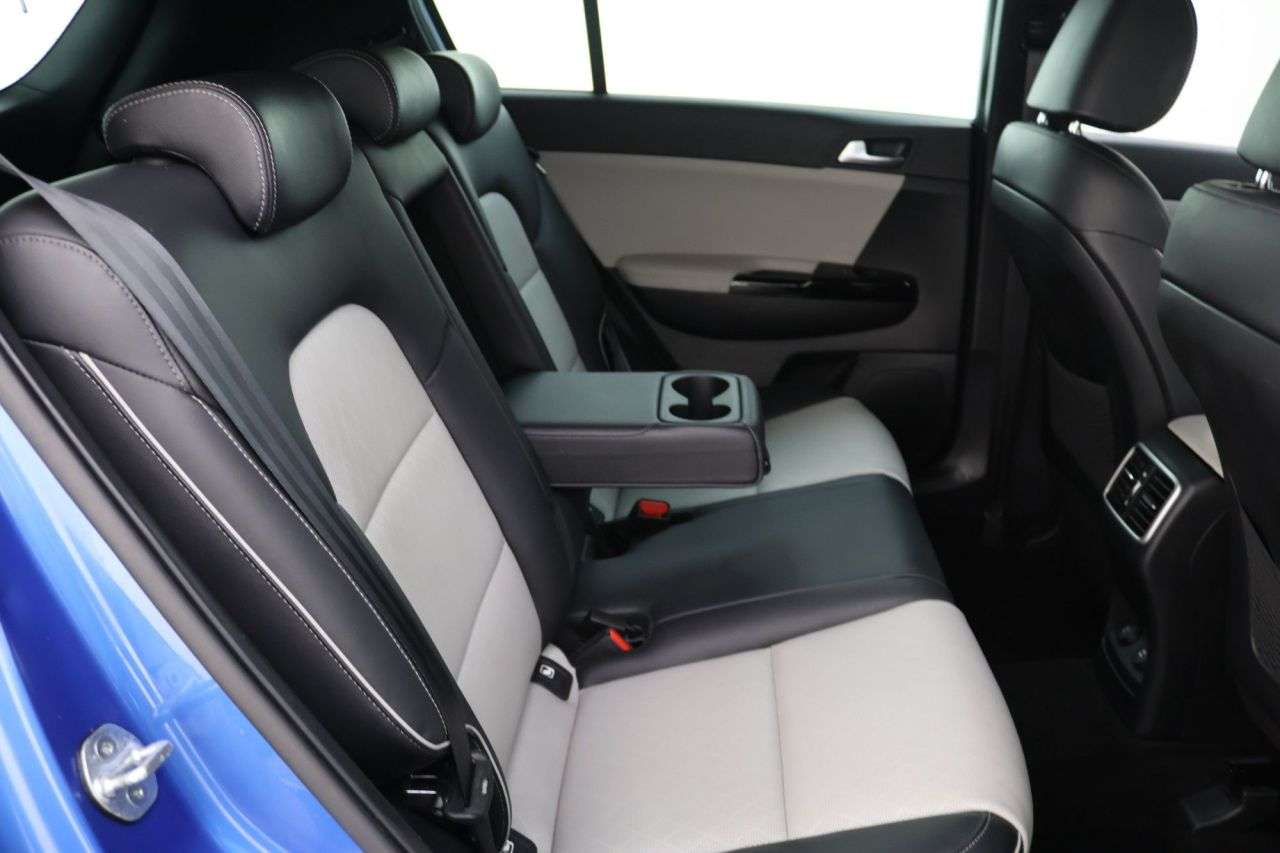 2021 KIA SPORTAGE 2021 KIA SPORTAGE