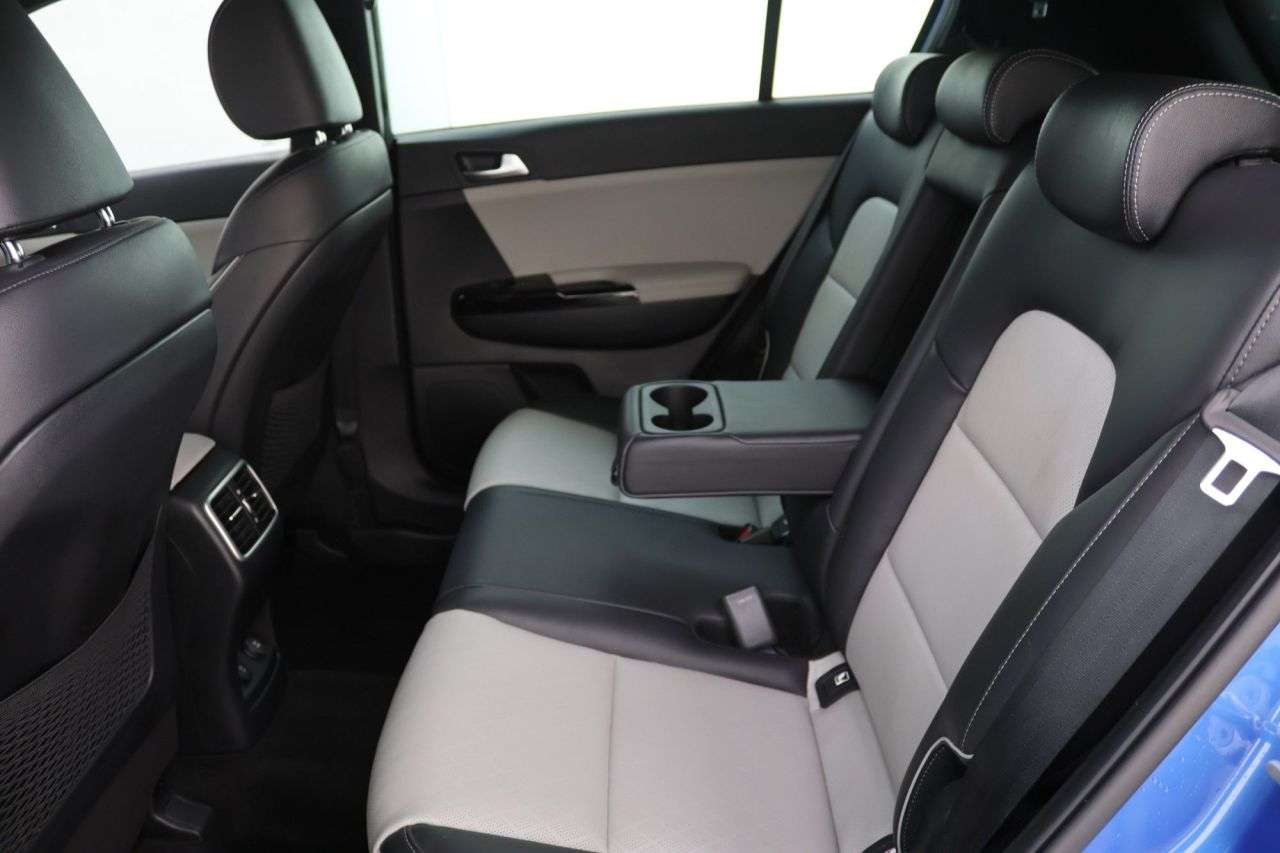 2021 KIA SPORTAGE 2021 KIA SPORTAGE