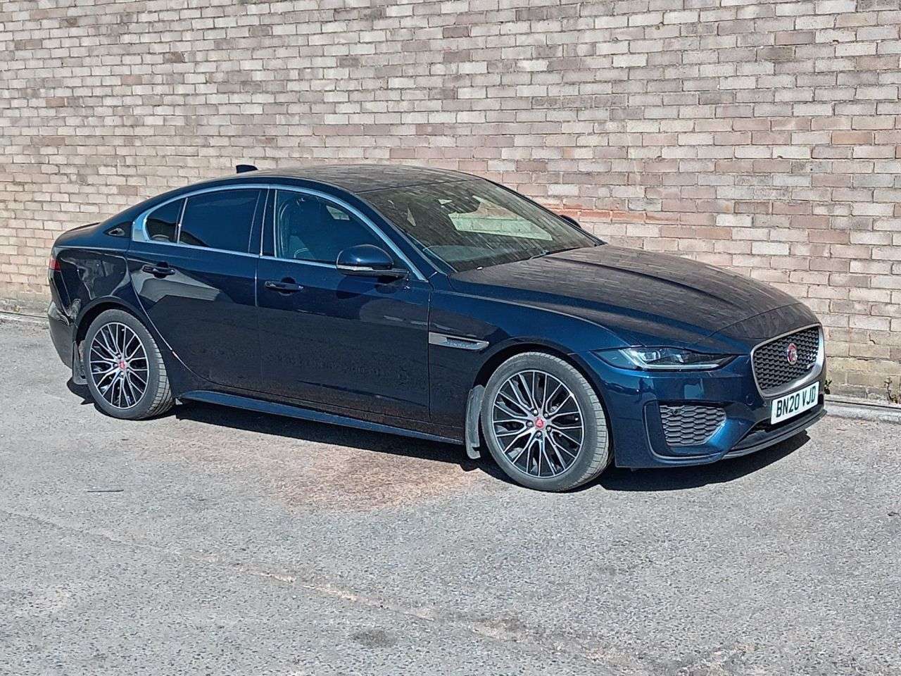A 2020 JAGUAR XE 2.0 D180 R-Dynamic S Saloon 4dr Diesel Auto Euro 6 (s/s) (180 ps) A 2020 JAGUAR XE 2.0 D180 R-Dynamic S Saloon 4dr Diesel Auto Euro 6 (s/s) (180 ps)