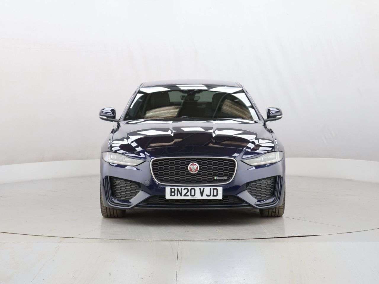 A 2020 JAGUAR XE 2.0 D180 R-Dynamic S Saloon 4dr Diesel Auto Euro 6 (s/s) (180 ps) A 2020 JAGUAR XE 2.0 D180 R-Dynamic S Saloon 4dr Diesel Auto Euro 6 (s/s) (180 ps)