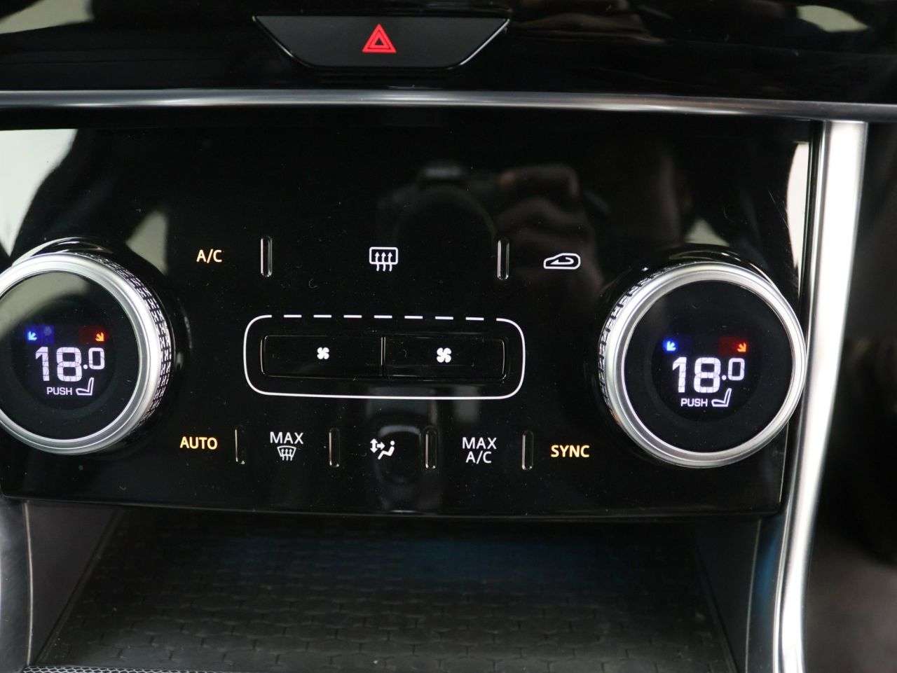 2020 JAGUAR XE 2020 JAGUAR XE
