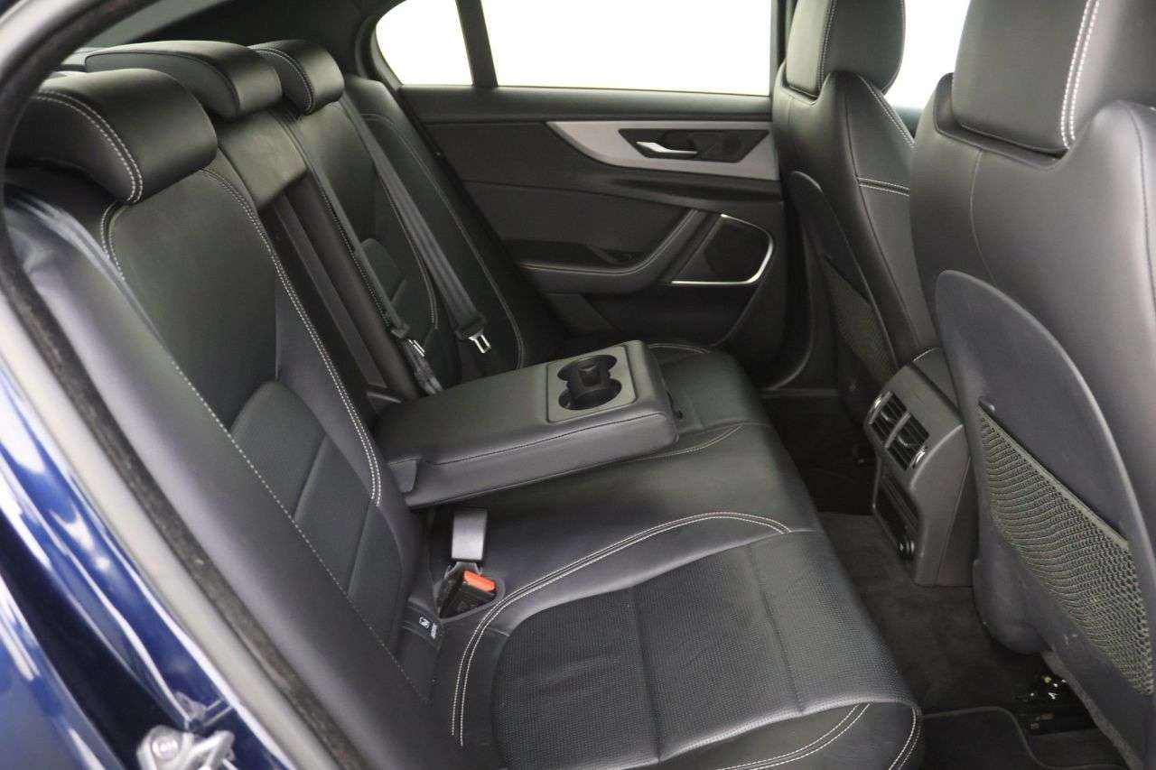 2020 JAGUAR XE 2020 JAGUAR XE