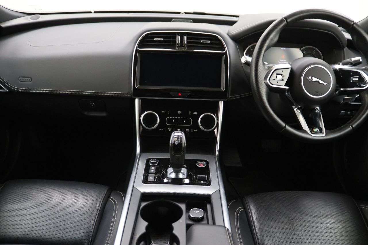 2020 JAGUAR XE 2020 JAGUAR XE