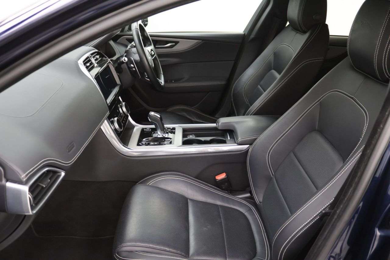 2020 JAGUAR XE 2020 JAGUAR XE