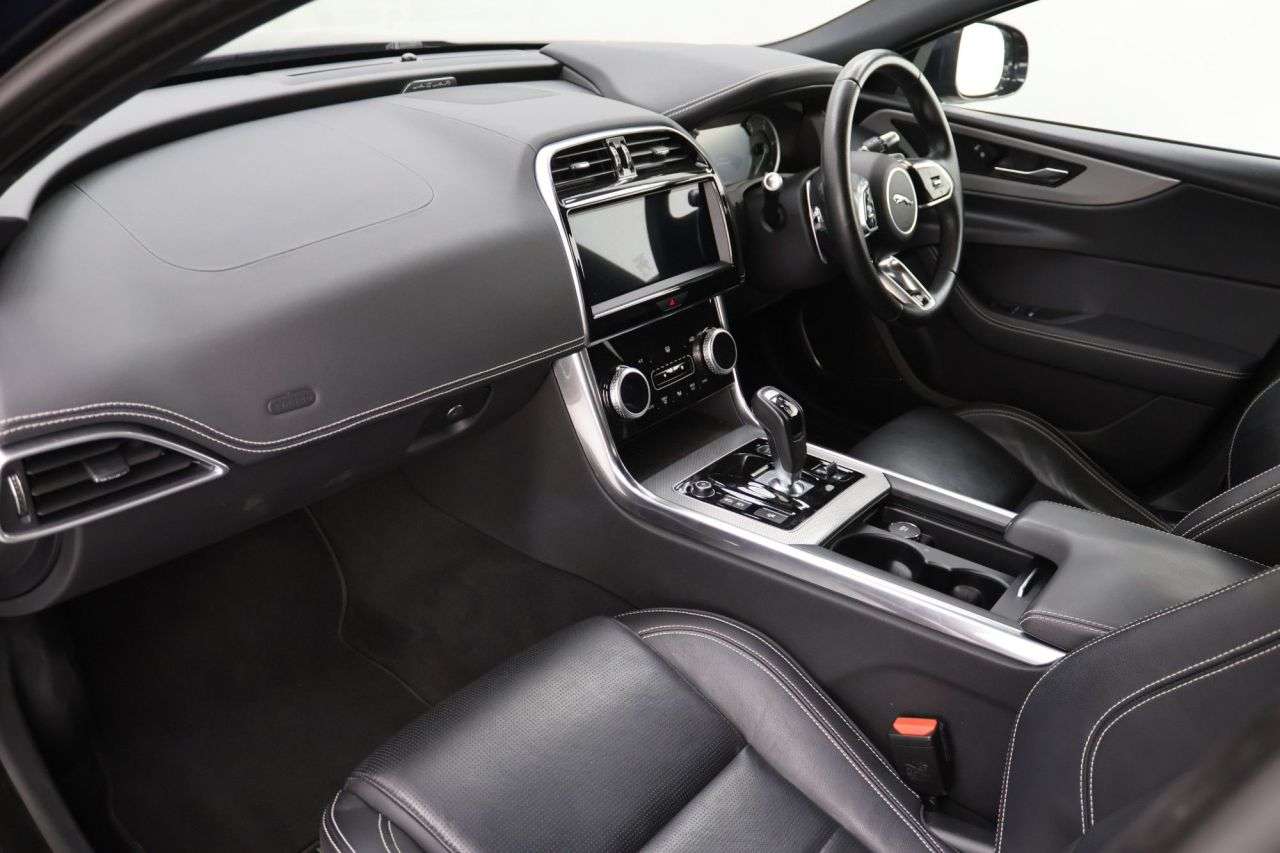 2020 JAGUAR XE 2020 JAGUAR XE