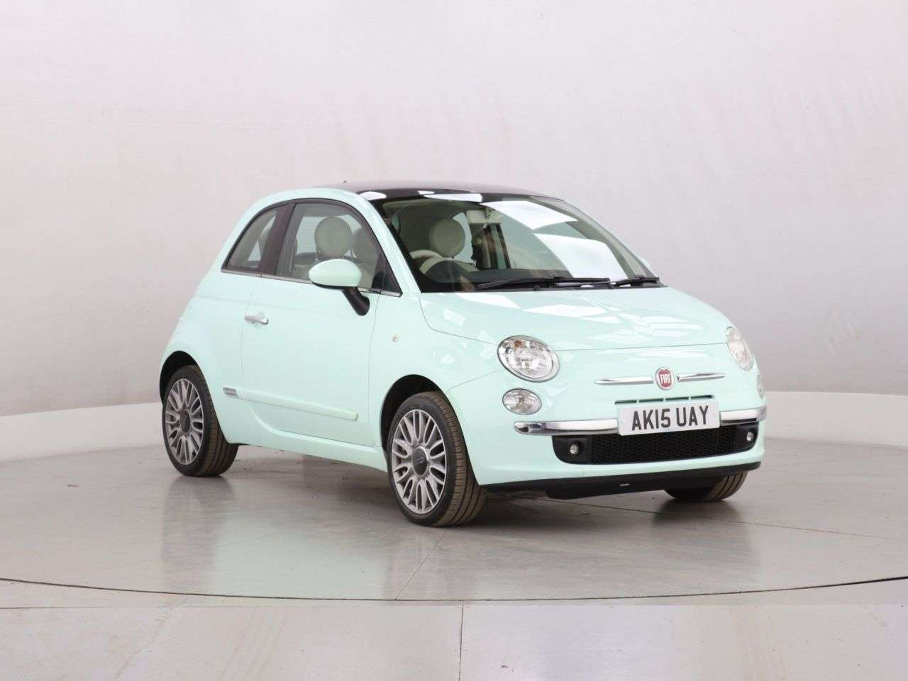 A 2015 FIAT 500 1.2 Lounge Hatchback 3dr Petrol Manual Euro 6 (s/s) (69 bhp) A 2015 FIAT 500 1.2 Lounge Hatchback 3dr Petrol Manual Euro 6 (s/s) (69 bhp)