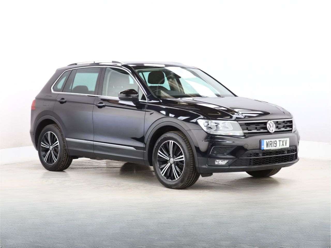 A 2019 VOLKSWAGEN TIGUAN 1.5 TSI EVO SE Navigation SUV 5dr Petrol Manual Euro 6 (s/s) (150 ps) A 2019 VOLKSWAGEN TIGUAN 1.5 TSI EVO SE Navigation SUV 5dr Petrol Manual Euro 6 (s/s) (150 ps)