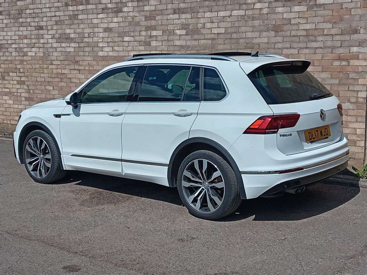 2017 VOLKSWAGEN TIGUAN 2017 VOLKSWAGEN TIGUAN