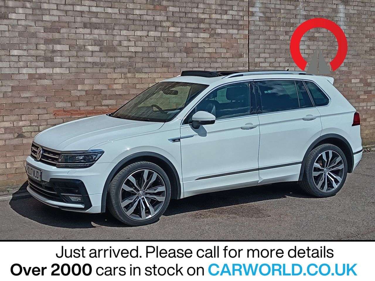 A 2017 VOLKSWAGEN TIGUAN 2.0 TDI BlueMotion Tech R-Line SUV 5dr Diesel DSG 4Motion Euro 6 (s/s) (190 A 2017 VOLKSWAGEN TIGUAN 2.0 TDI BlueMotion Tech R-Line SUV 5dr Diesel DSG 4Motion Euro 6 (s/s) (190