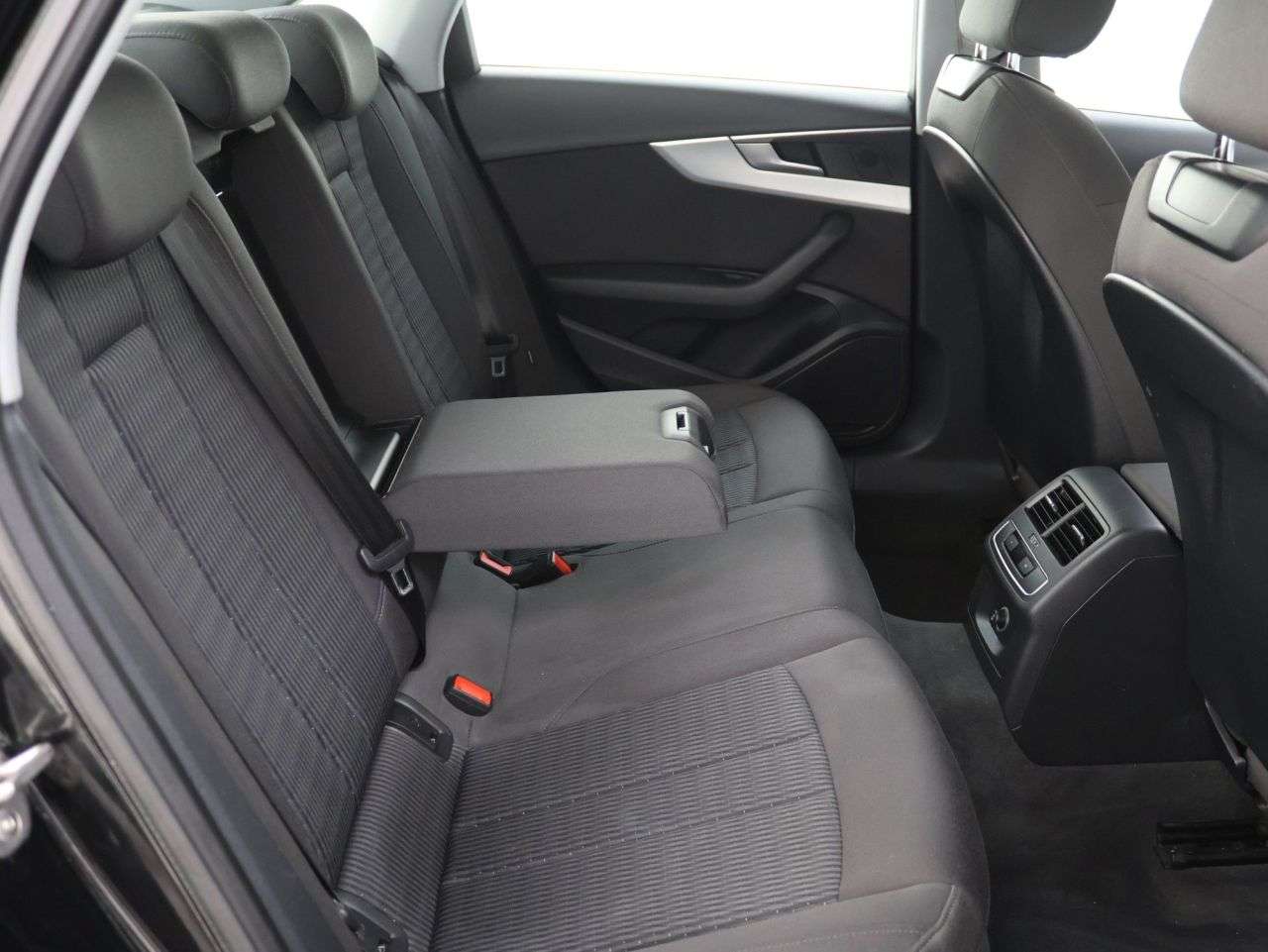 2018 AUDI A4 2018 AUDI A4