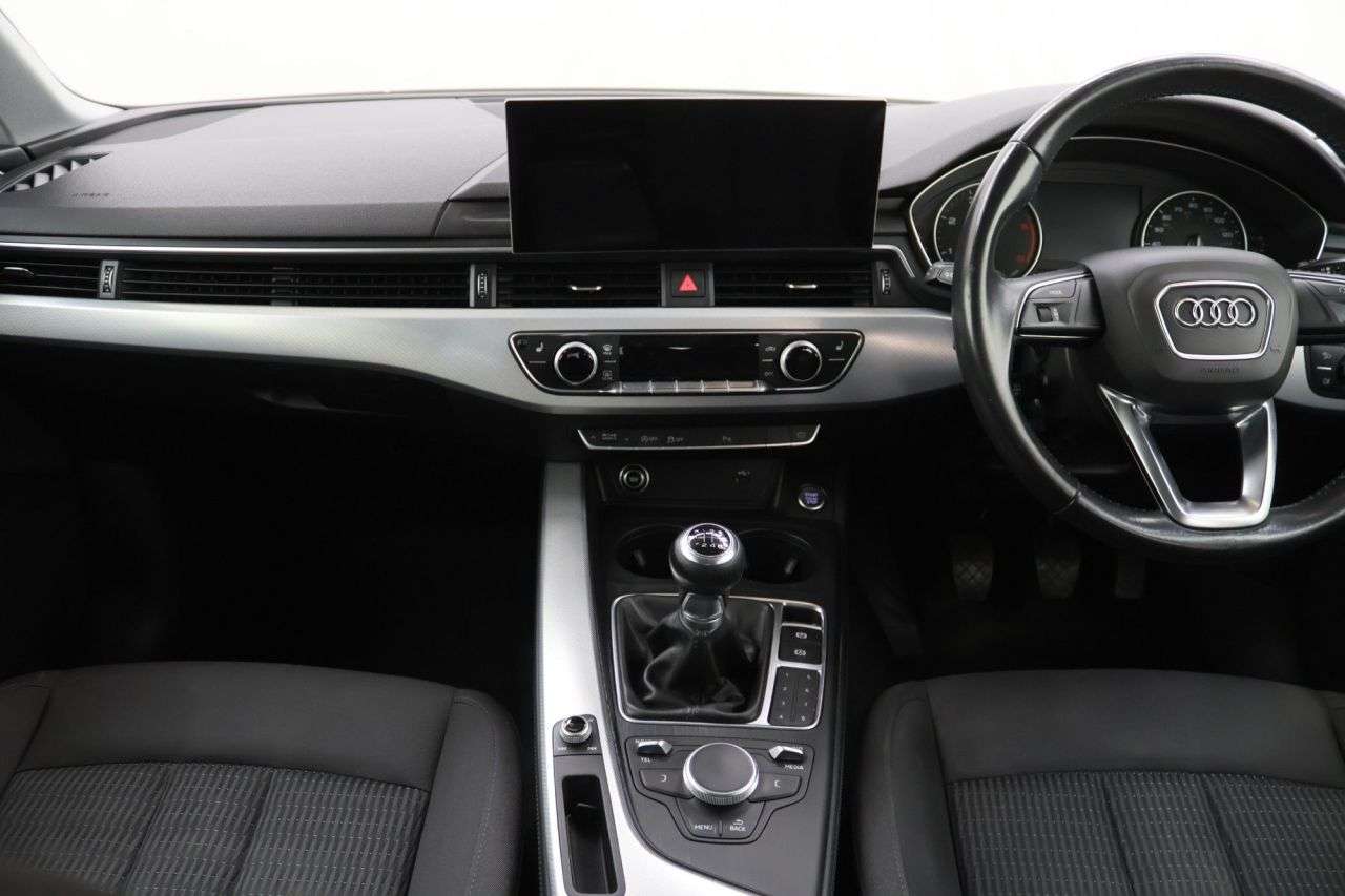 2018 AUDI A4 2018 AUDI A4