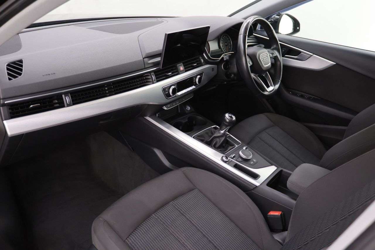 2018 AUDI A4 2018 AUDI A4