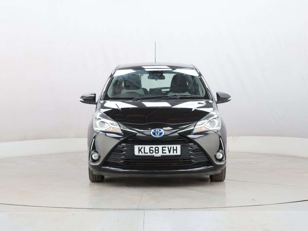 A 2019 TOYOTA YARIS 1.5 VVT-h Icon Tech Hatchback 5dr Petrol Hybrid E-CVT Euro 6 (s/s) (100 ps) A 2019 TOYOTA YARIS 1.5 VVT-h Icon Tech Hatchback 5dr Petrol Hybrid E-CVT Euro 6 (s/s) (100 ps)