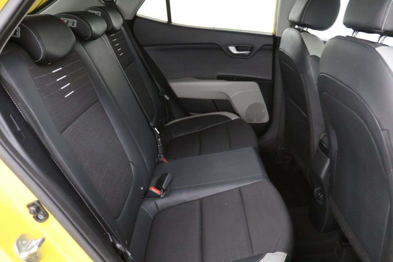 2018 KIA STONIC 2018 KIA STONIC