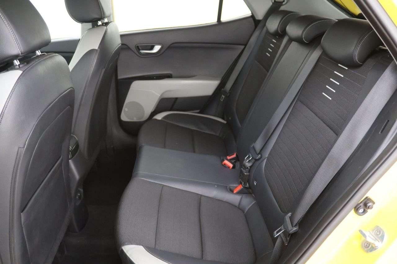2018 KIA STONIC 2018 KIA STONIC