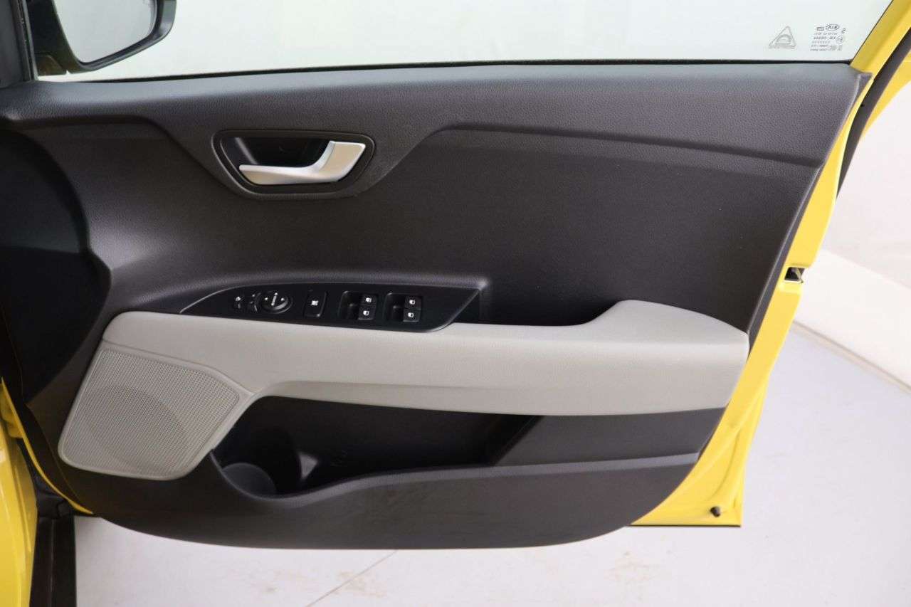 2018 KIA STONIC 2018 KIA STONIC