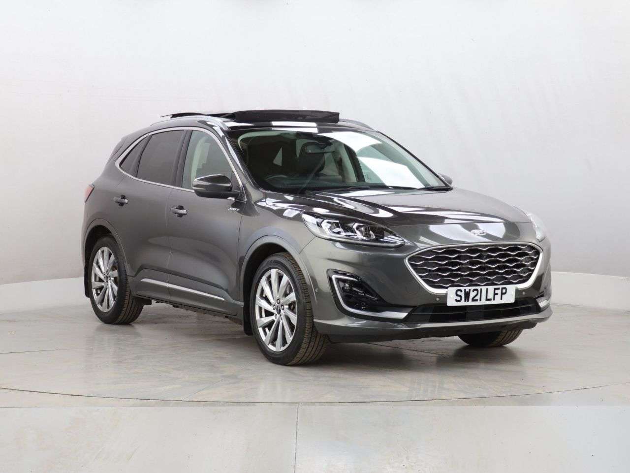 A 2021 FORD KUGA 2.5 Duratec 14.4kWh Vignale SUV 5dr Petrol Plug-in Hybrid CVT Euro 6 (s/s) A 2021 FORD KUGA 2.5 Duratec 14.4kWh Vignale SUV 5dr Petrol Plug-in Hybrid CVT Euro 6 (s/s)
