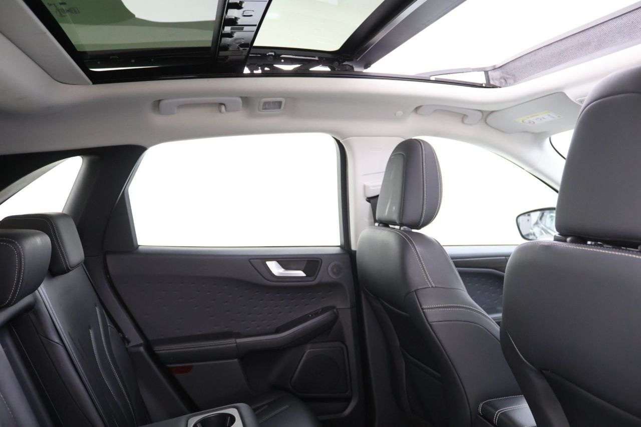 A 2021 FORD KUGA 2.5 Duratec 14.4kWh Vignale SUV 5dr Petrol Plug-in Hybrid CVT Euro 6 (s/s) A 2021 FORD KUGA 2.5 Duratec 14.4kWh Vignale SUV 5dr Petrol Plug-in Hybrid CVT Euro 6 (s/s)