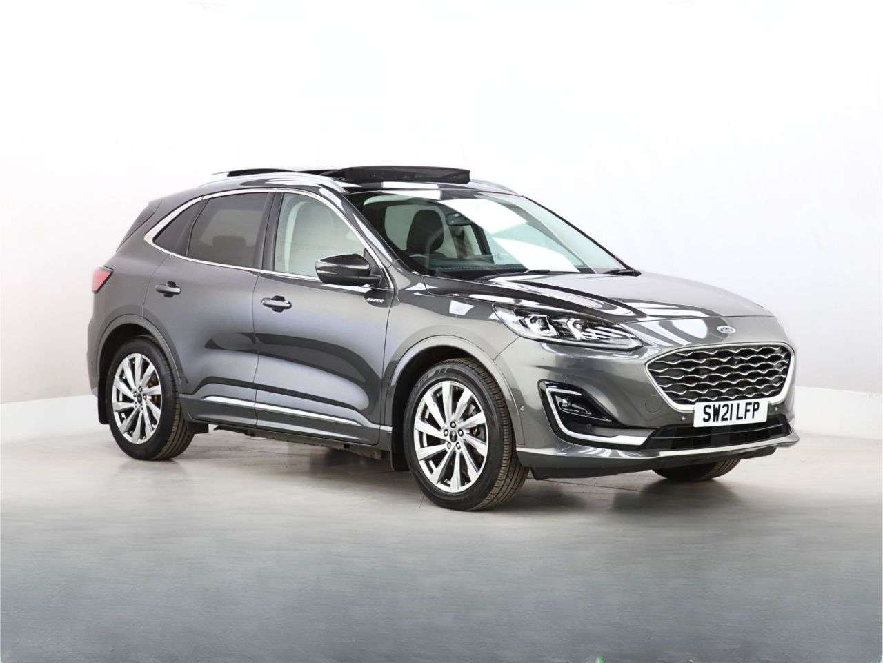 A 2021 FORD KUGA 2.5 Duratec 14.4kWh Vignale SUV 5dr Petrol Plug-in Hybrid CVT Euro 6 (s/s) A 2021 FORD KUGA 2.5 Duratec 14.4kWh Vignale SUV 5dr Petrol Plug-in Hybrid CVT Euro 6 (s/s)