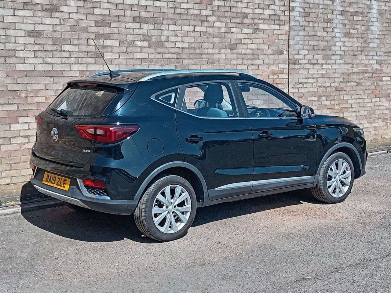 A 2019 MG MG ZS 1.0 T-GDI Excite SUV 5dr Petrol Auto Euro 6 (111 ps) A 2019 MG MG ZS 1.0 T-GDI Excite SUV 5dr Petrol Auto Euro 6 (111 ps)