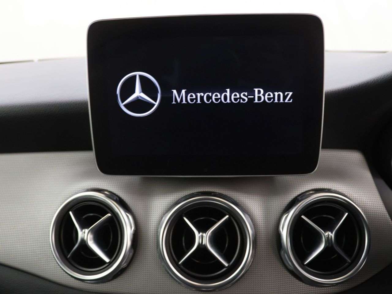 2019 MERCEDES-BENZ GLA CLASS 2019 MERCEDES-BENZ GLA CLASS