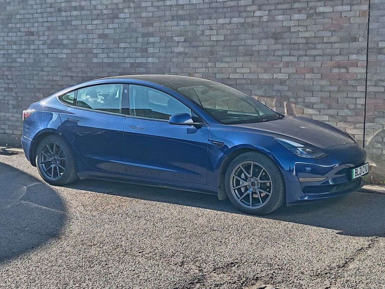 A 2021 TESLA MODEL 3 (Dual Motor) Long Range Saloon 4dr Electric Auto 4WDE (346 ps) A 2021 TESLA MODEL 3 (Dual Motor) Long Range Saloon 4dr Electric Auto 4WDE (346 ps)