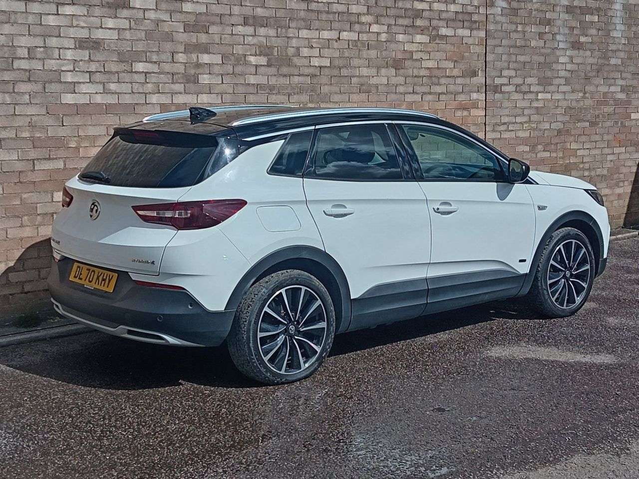 A 2020 VAUXHALL GRANDLAND X 1.6 13.2kWh Business Edition Nav Premium SUV 5dr Petrol Plug-in Hybrid Auto A 2020 VAUXHALL GRANDLAND X 1.6 13.2kWh Business Edition Nav Premium SUV 5dr Petrol Plug-in Hybrid Auto