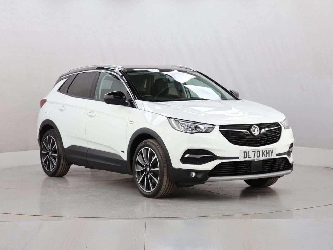 A 2020 VAUXHALL GRANDLAND X 1.6 13.2kWh Business Edition Nav Premium SUV 5dr Petrol Plug-in Hybrid Auto A 2020 VAUXHALL GRANDLAND X 1.6 13.2kWh Business Edition Nav Premium SUV 5dr Petrol Plug-in Hybrid Auto