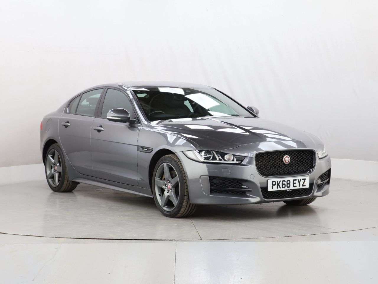 A 2018 JAGUAR XE 2.0d R-Sport Saloon 4dr Diesel Auto AWD Euro 6 (s/s) (180 ps) A 2018 JAGUAR XE 2.0d R-Sport Saloon 4dr Diesel Auto AWD Euro 6 (s/s) (180 ps)