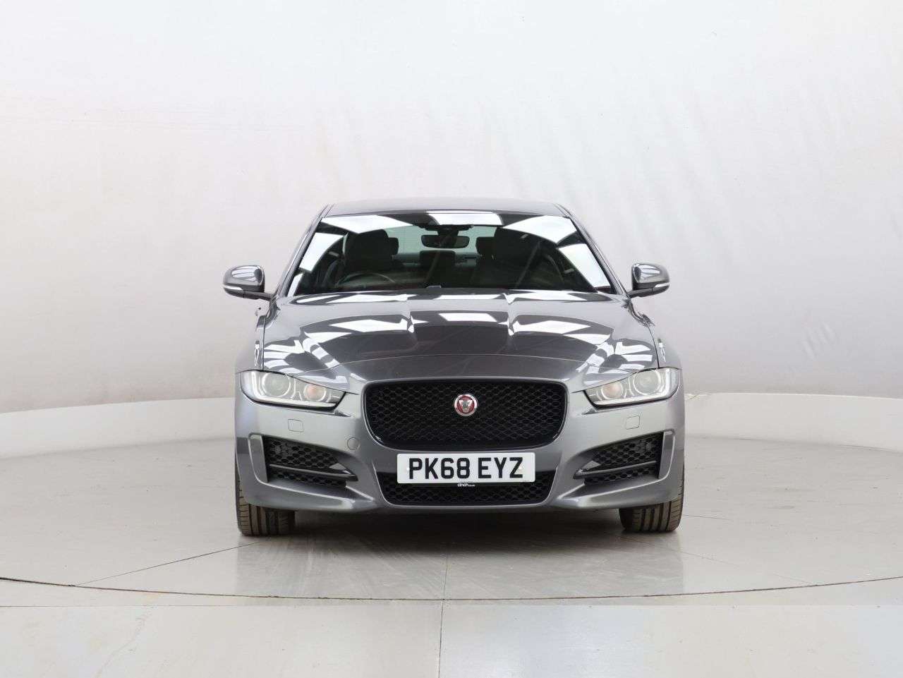 A 2018 JAGUAR XE 2.0d R-Sport Saloon 4dr Diesel Auto AWD Euro 6 (s/s) (180 ps) A 2018 JAGUAR XE 2.0d R-Sport Saloon 4dr Diesel Auto AWD Euro 6 (s/s) (180 ps)