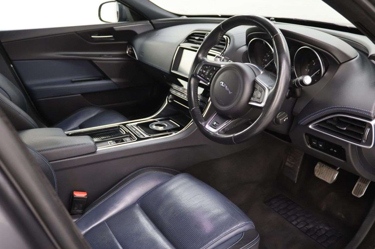 2018 JAGUAR XE 2018 JAGUAR XE