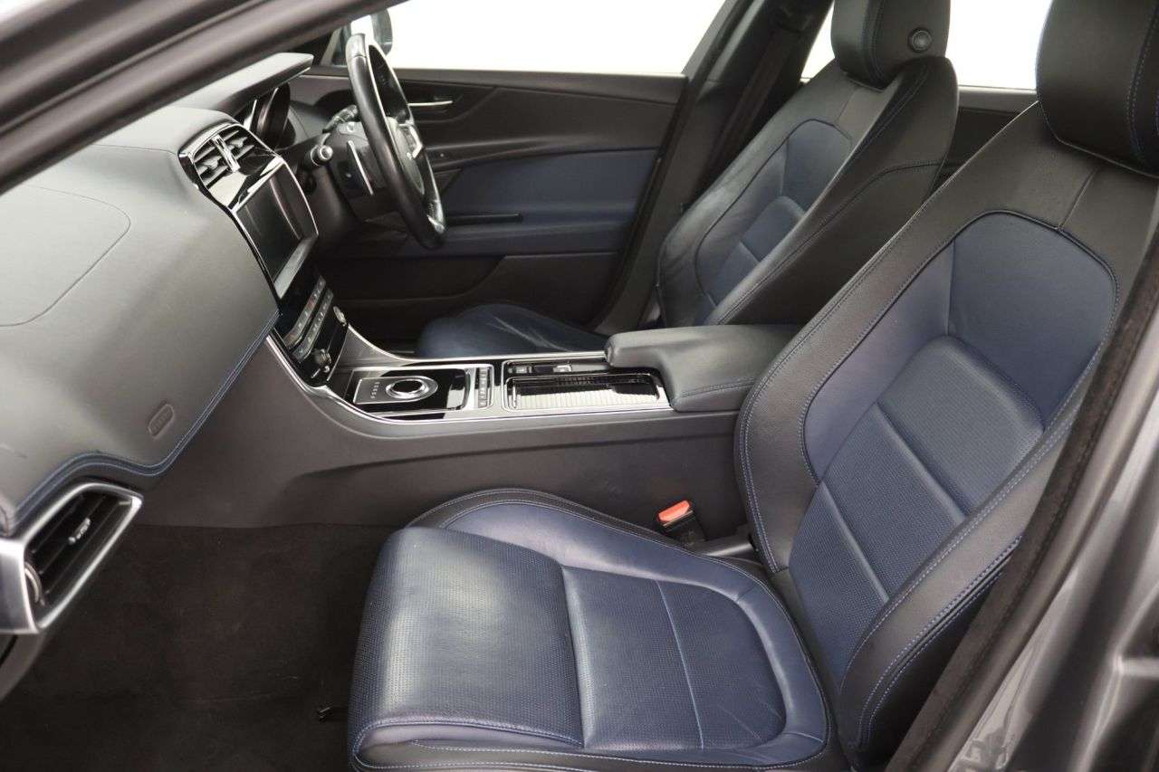 2018 JAGUAR XE 2018 JAGUAR XE