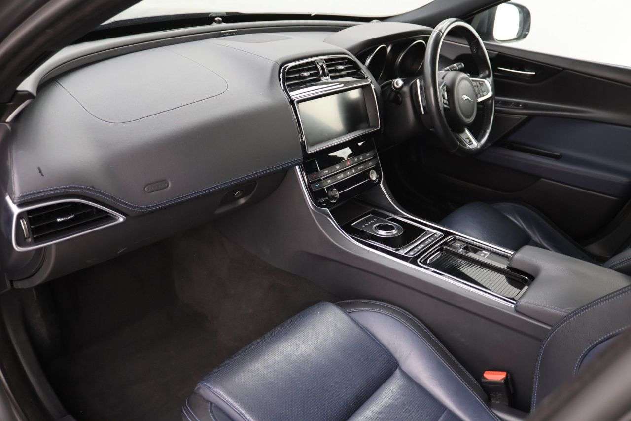 2018 JAGUAR XE 2018 JAGUAR XE