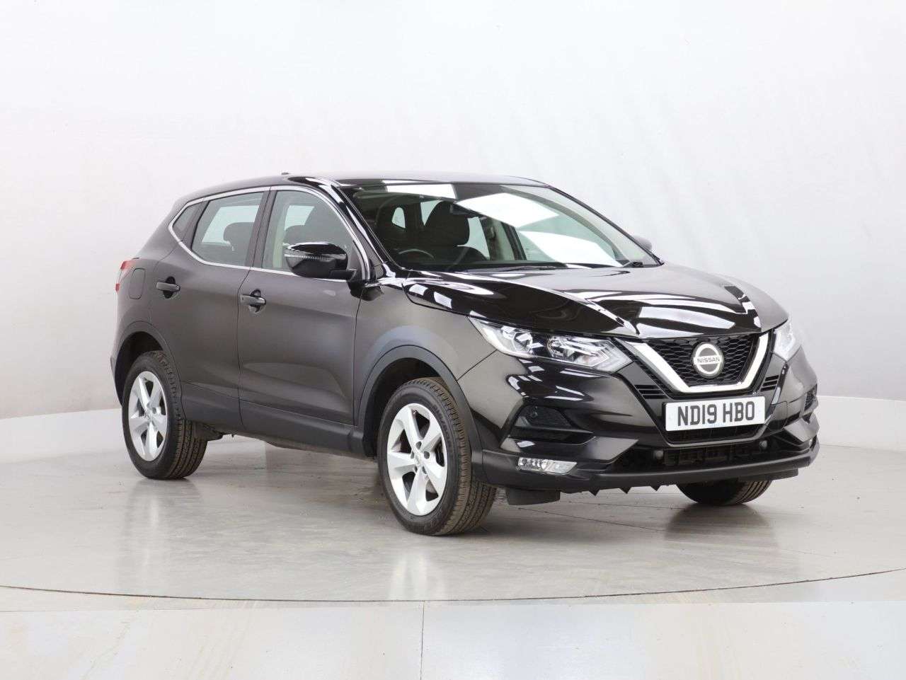A 2019 NISSAN QASHQAI 1.3 DIG-T Acenta Premium SUV 5dr Petrol Manual Euro 6 (s/s) (160 ps) A 2019 NISSAN QASHQAI 1.3 DIG-T Acenta Premium SUV 5dr Petrol Manual Euro 6 (s/s) (160 ps)