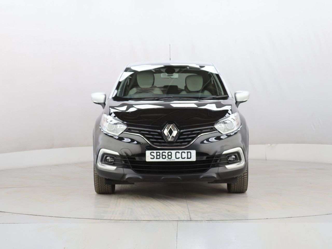 A 2018 RENAULT CAPTUR 0.9 TCe ENERGY Iconic SUV 5dr Petrol Manual Euro 6 (s/s) (90 ps) A 2018 RENAULT CAPTUR 0.9 TCe ENERGY Iconic SUV 5dr Petrol Manual Euro 6 (s/s) (90 ps)