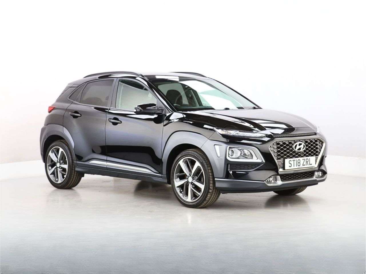 A 2018 HYUNDAI KONA 1.0 T-GDi Blue Drive Premium SUV 5dr Petrol Manual Euro 6 (s/s) (120 ps) A 2018 HYUNDAI KONA 1.0 T-GDi Blue Drive Premium SUV 5dr Petrol Manual Euro 6 (s/s) (120 ps)