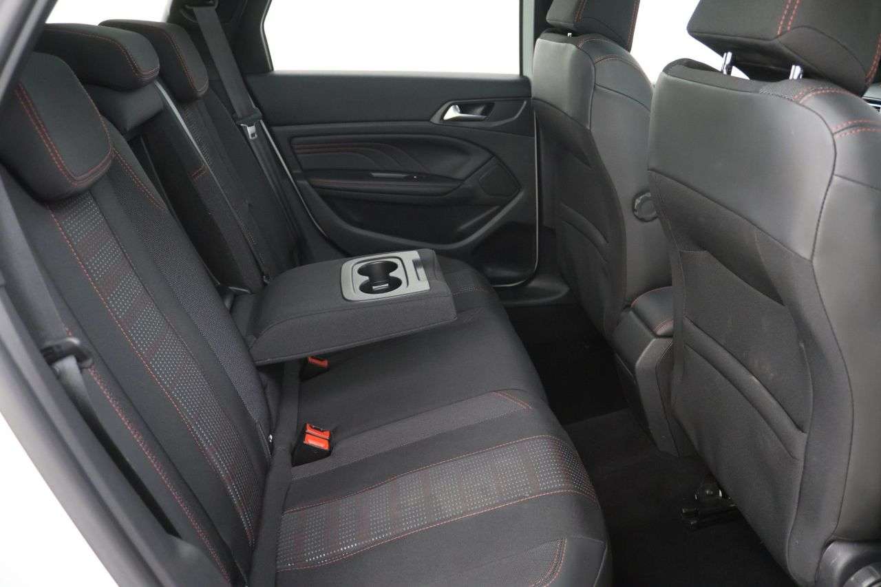 2018 PEUGEOT 308 SW 2018 PEUGEOT 308 SW
