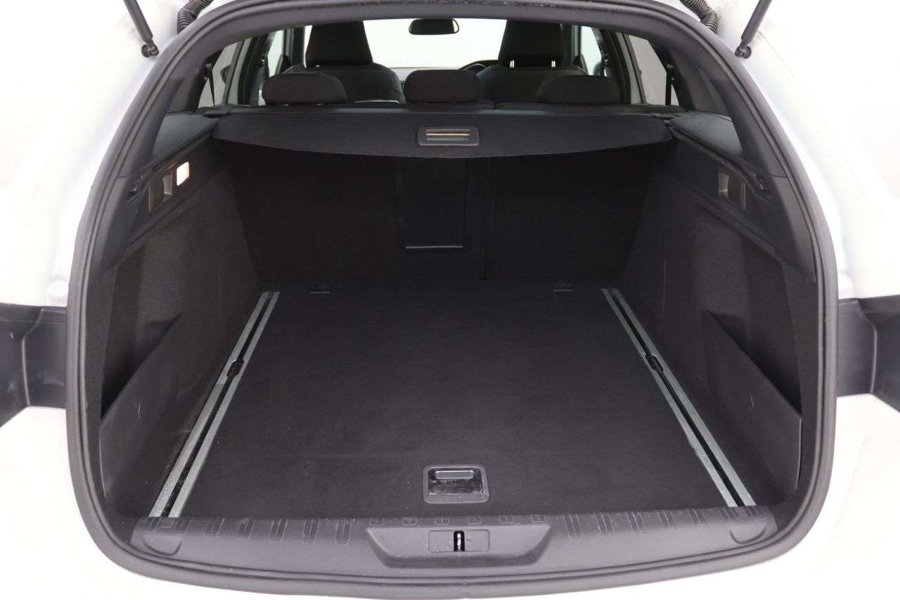 2018 PEUGEOT 308 SW 2018 PEUGEOT 308 SW