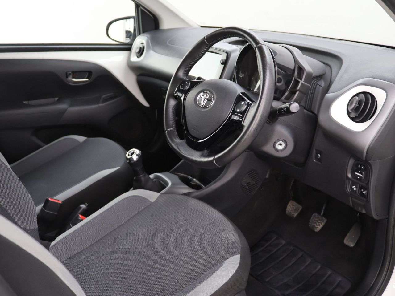 2021 TOYOTA AYGO 2021 TOYOTA AYGO