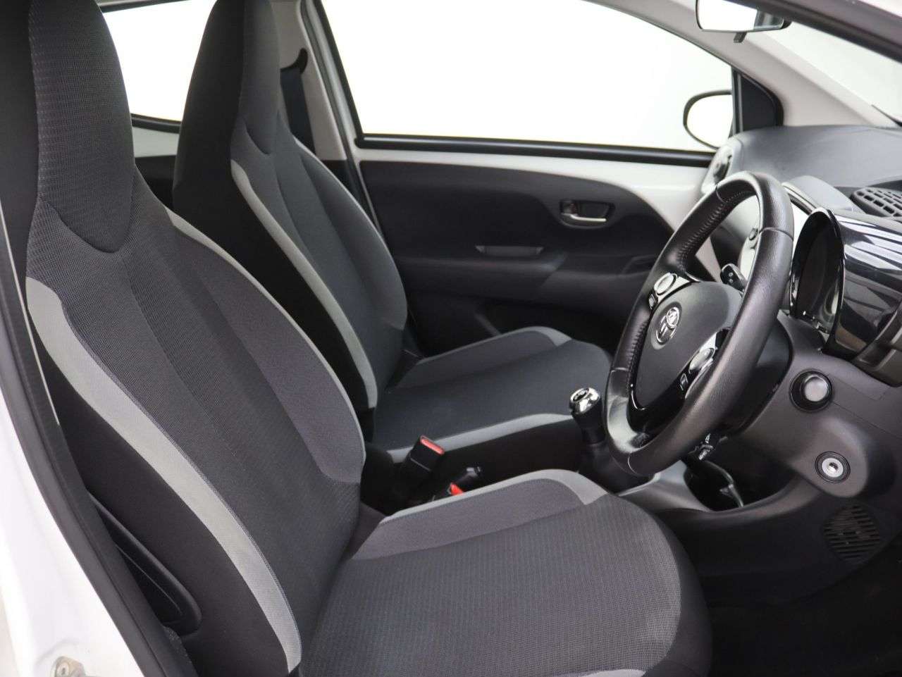 2021 TOYOTA AYGO 2021 TOYOTA AYGO