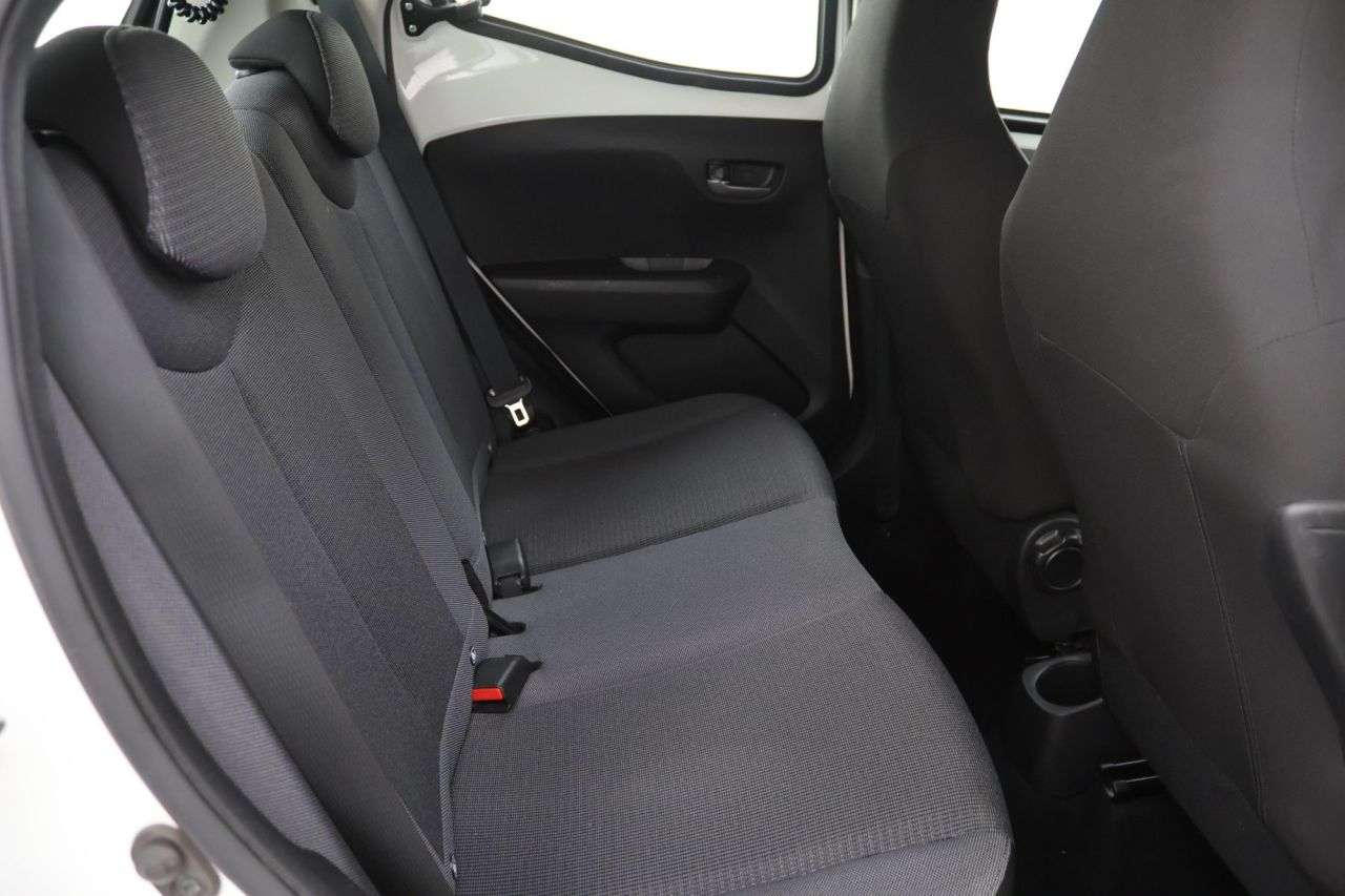 2021 TOYOTA AYGO 2021 TOYOTA AYGO