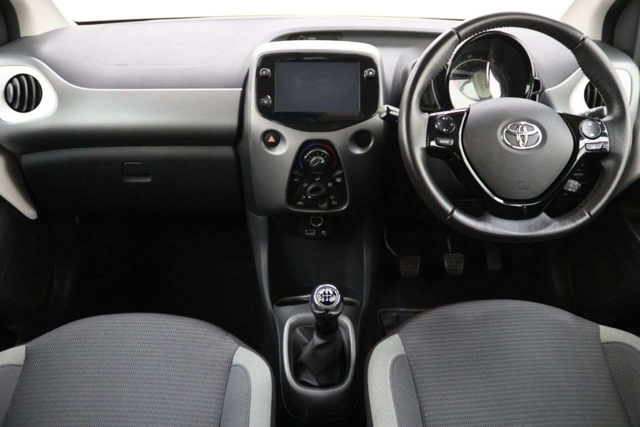 2021 TOYOTA AYGO 2021 TOYOTA AYGO