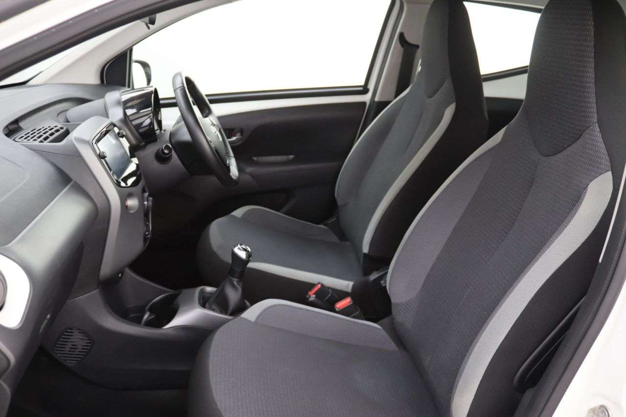 2021 TOYOTA AYGO 2021 TOYOTA AYGO