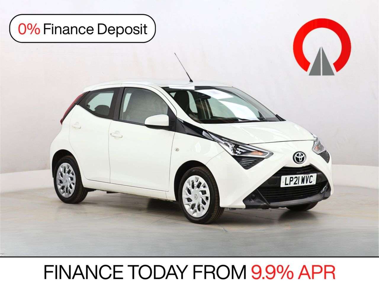 A 2021 TOYOTA AYGO 1.0 VVT-i x-play Hatchback 5dr Petrol Manual Euro 6 (s/s) (71 ps) A 2021 TOYOTA AYGO 1.0 VVT-i x-play Hatchback 5dr Petrol Manual Euro 6 (s/s) (71 ps)