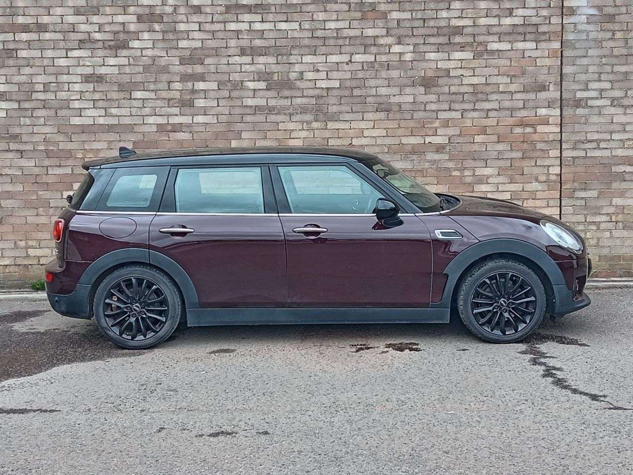A 2018 MINI CLUBMAN 1.5 Cooper Estate 6dr Petrol Auto Euro 6 (s/s) (136 ps) A 2018 MINI CLUBMAN 1.5 Cooper Estate 6dr Petrol Auto Euro 6 (s/s) (136 ps)