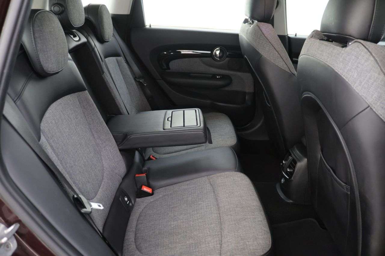 2018 MINI CLUBMAN 2018 MINI CLUBMAN