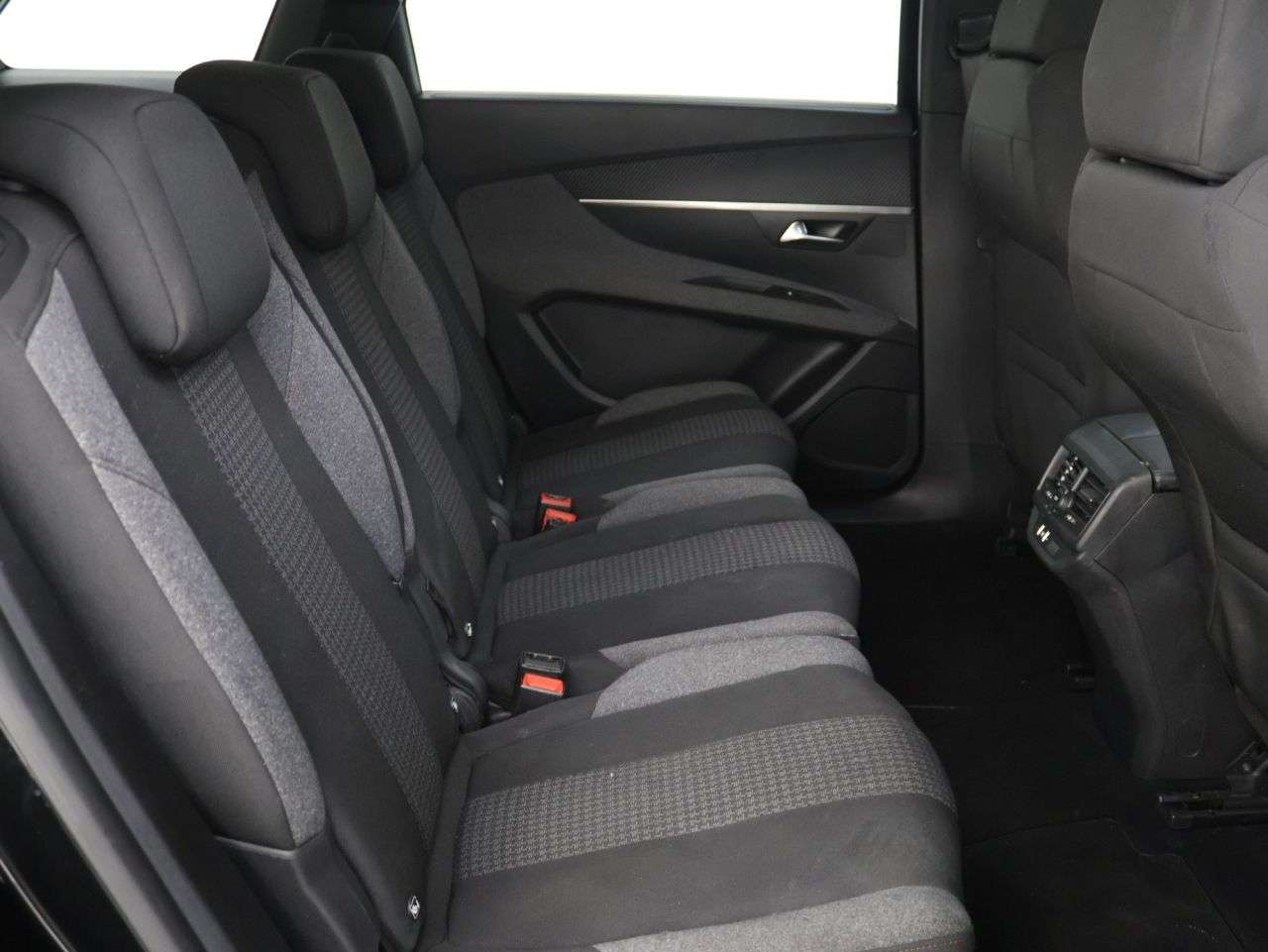 2023 PEUGEOT 5008 2023 PEUGEOT 5008