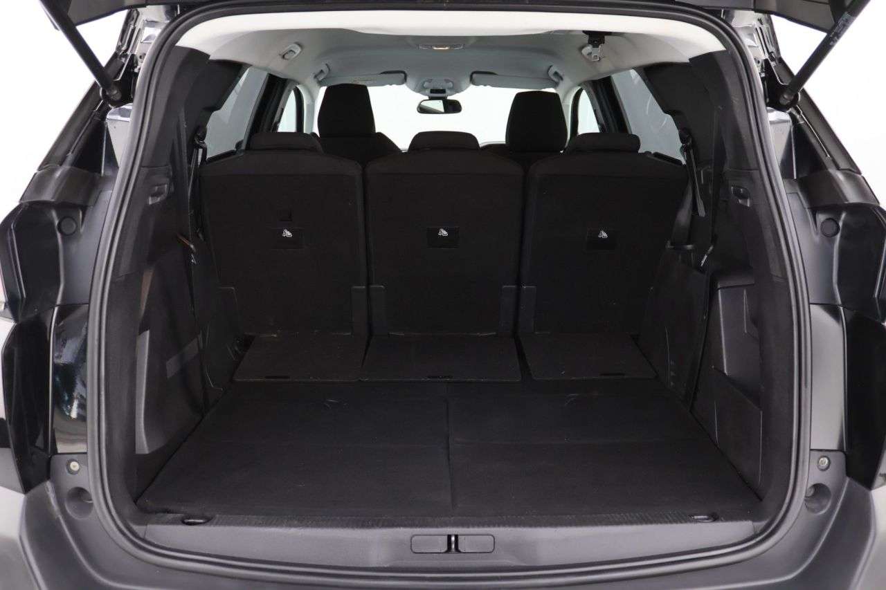 2023 PEUGEOT 5008 2023 PEUGEOT 5008
